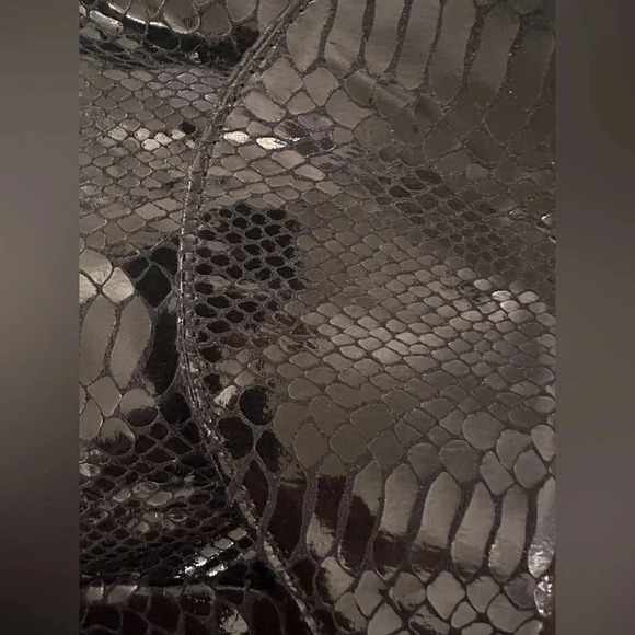 Never used black leather snakeskin clutch - Picture 5 of 6